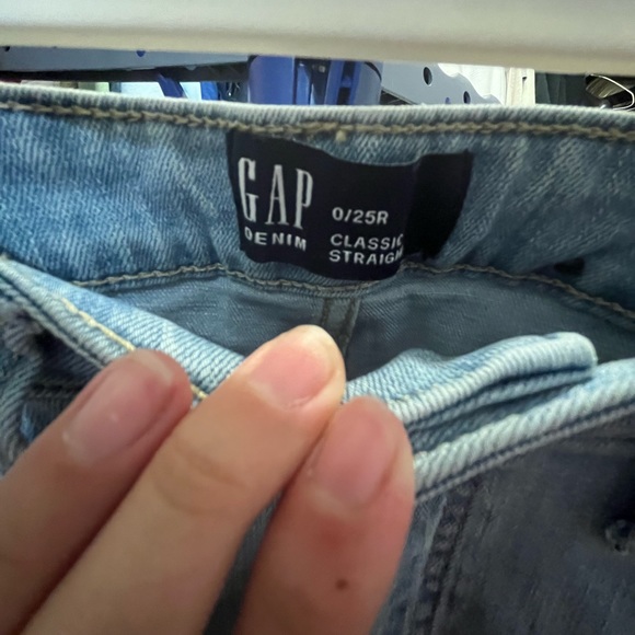GAP Non-Ripped Straight Cut Light Wash Jeans Lightly Worn Size 0/25R - Picture 3 of 4